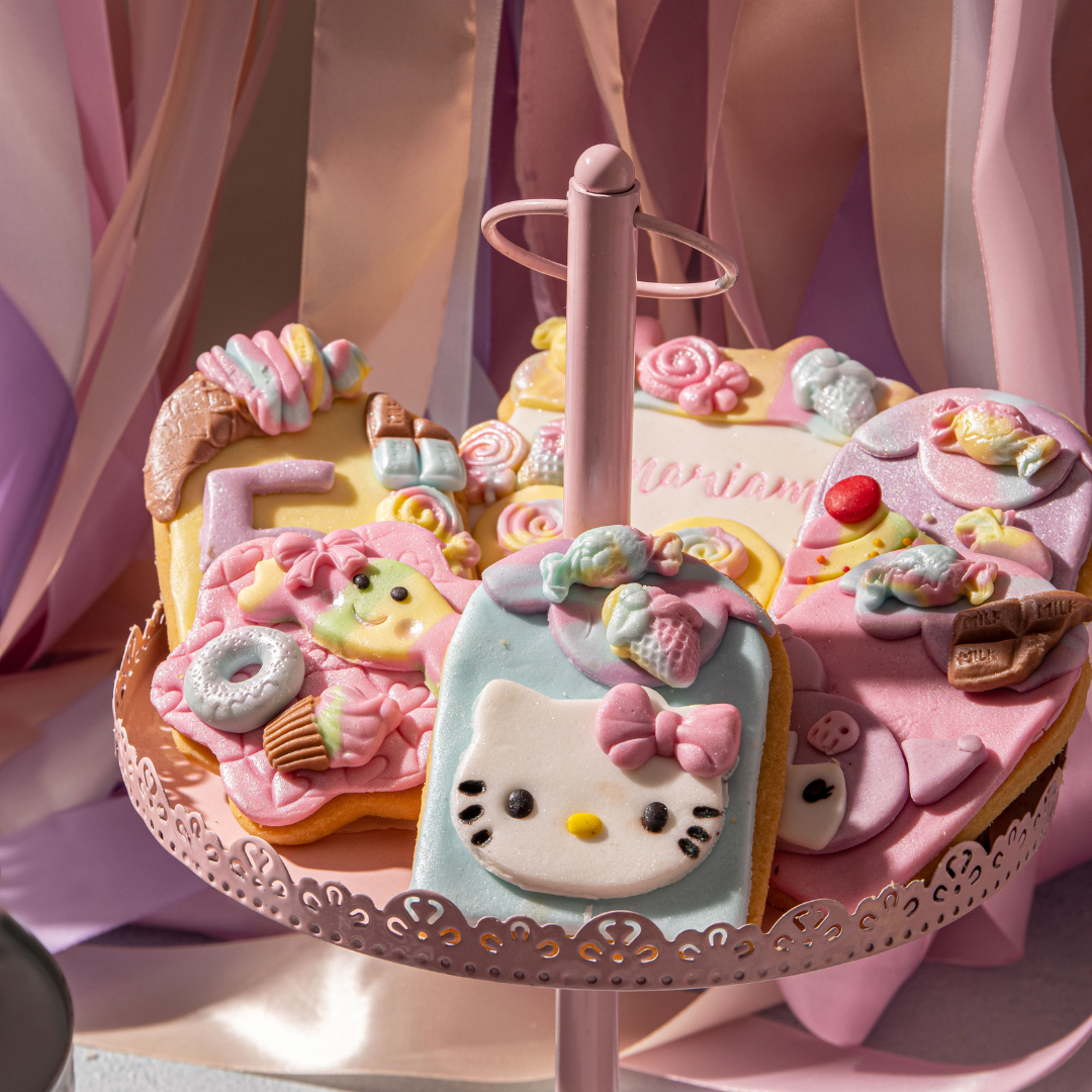 𝐊𝐮𝐫𝐨𝐦𝐢 𝐂𝐚𝐧𝐝𝐲𝐥𝐚𝐧𝐝 𝐏𝐚𝐜𝐤𝐚𝐠𝐞