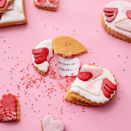 ๐๐๐ฅ๐๐ง๐ญ๐ข๐ง๐๐ฌ ๐ฆ๐๐ฌ๐ฌ๐๐ ๐ ๐๐จ๐จ๐ค๐ข๐๐ฌ