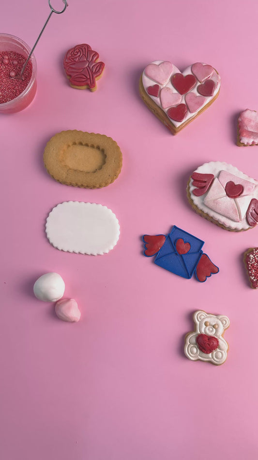 ๐๐๐ฅ๐๐ง๐ญ๐ข๐ง๐๐ฌ ๐ฆ๐๐ฌ๐ฌ๐๐ ๐ ๐๐จ๐จ๐ค๐ข๐๐ฌ