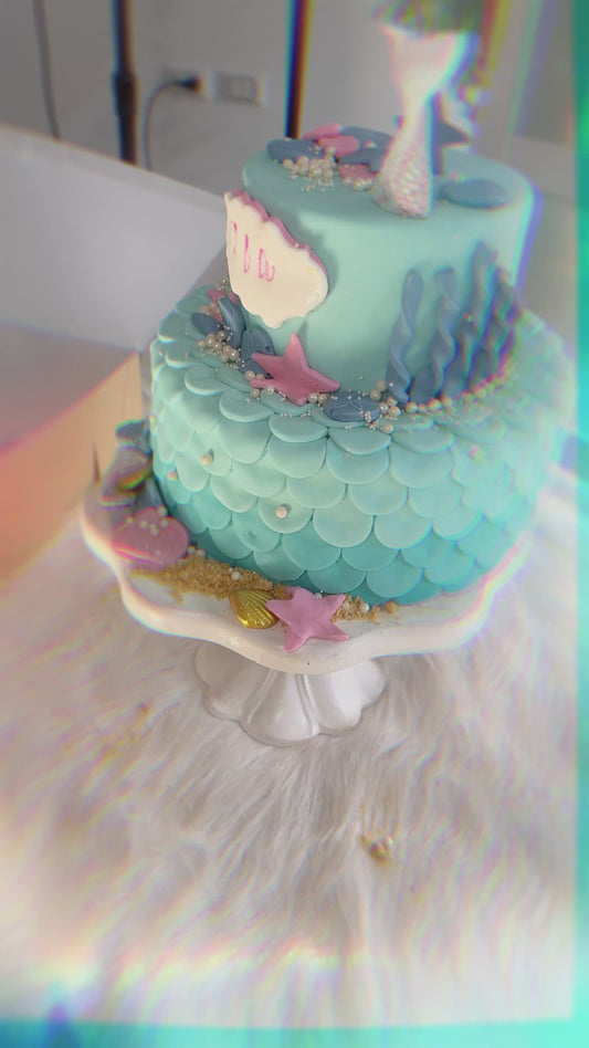𝐈𝐜𝐨𝐧𝐢𝐜 𝐌𝐞𝐫𝐦𝐚𝐢𝐝 𝐃𝐫𝐞𝐚𝐦 𝐂𝐚𝐤𝐞