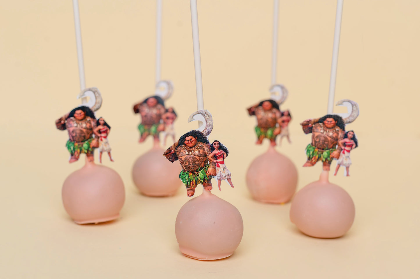 Moana Cake pops